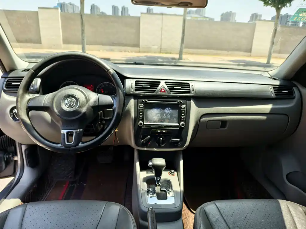 Bora 1.6 L Auto Comfort