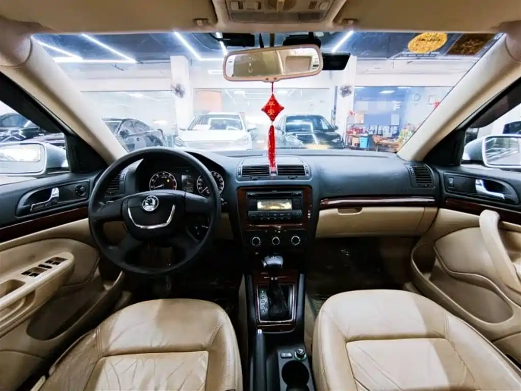 Octavia 明锐 2010款 1.4 TSI DSG逸俊版