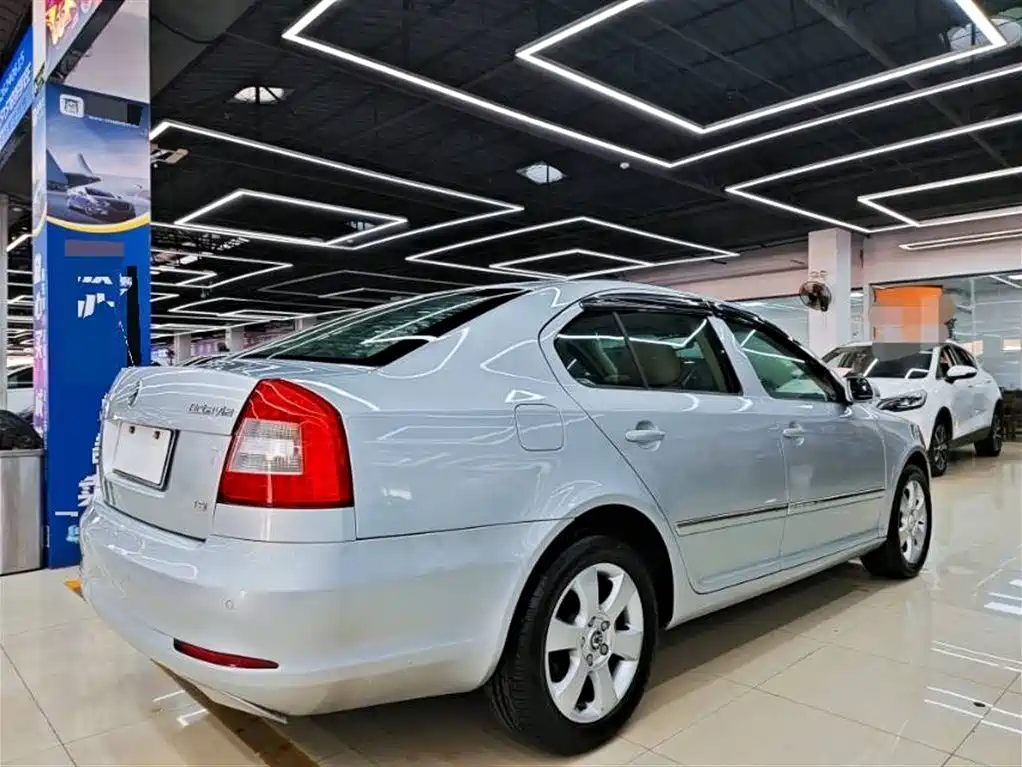 Octavia 明锐 2010款 1.4 TSI DSG逸俊版