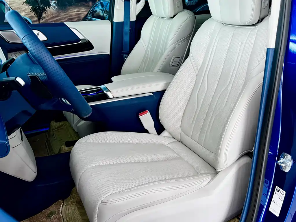 Century 2.0 T 6-seat Heritage