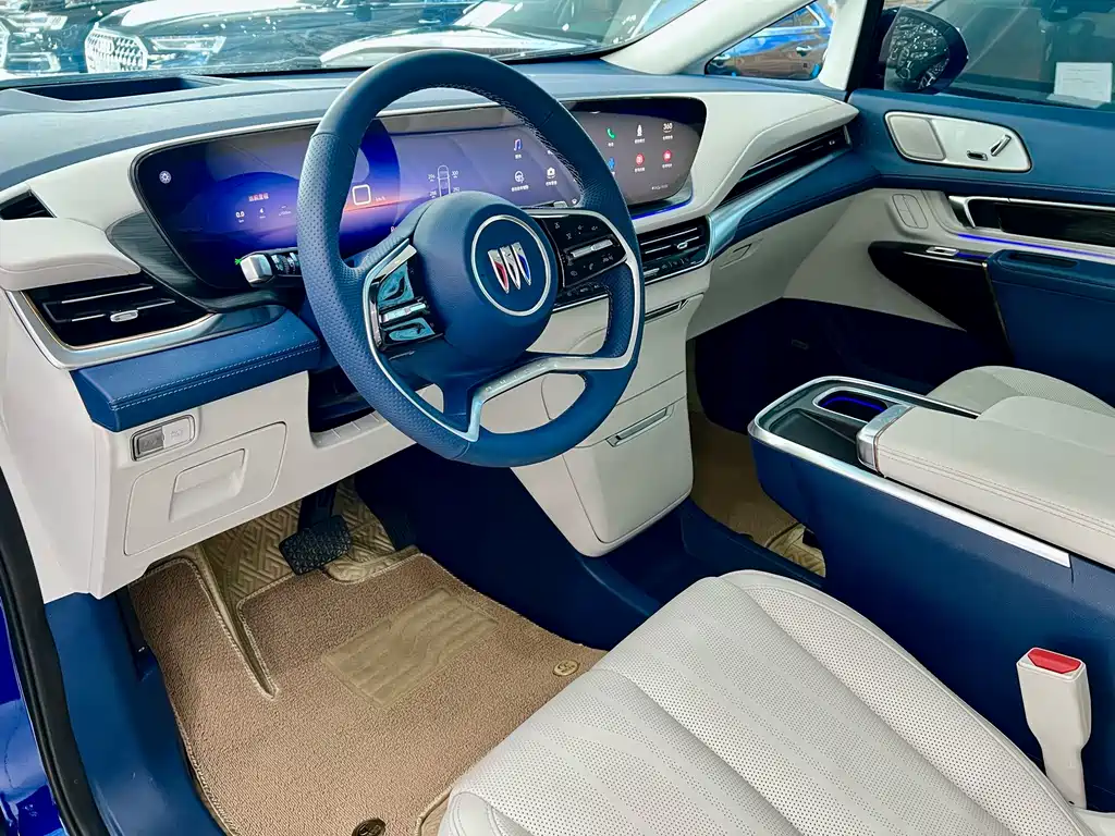 Century 2.0 T 6-seat Heritage