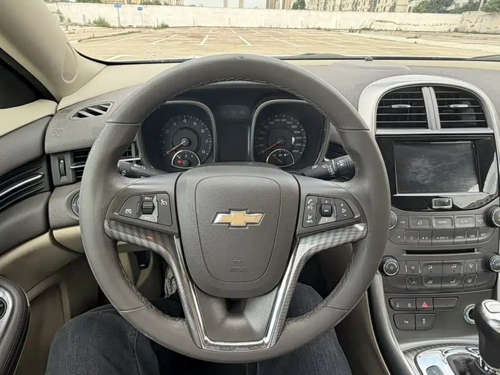 Malibu 2.0 L Auto Luxury