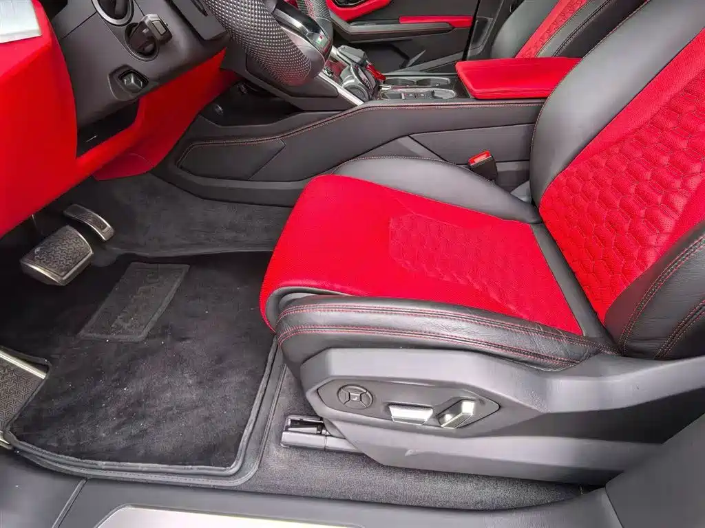 Urus 4.0 T V8 S