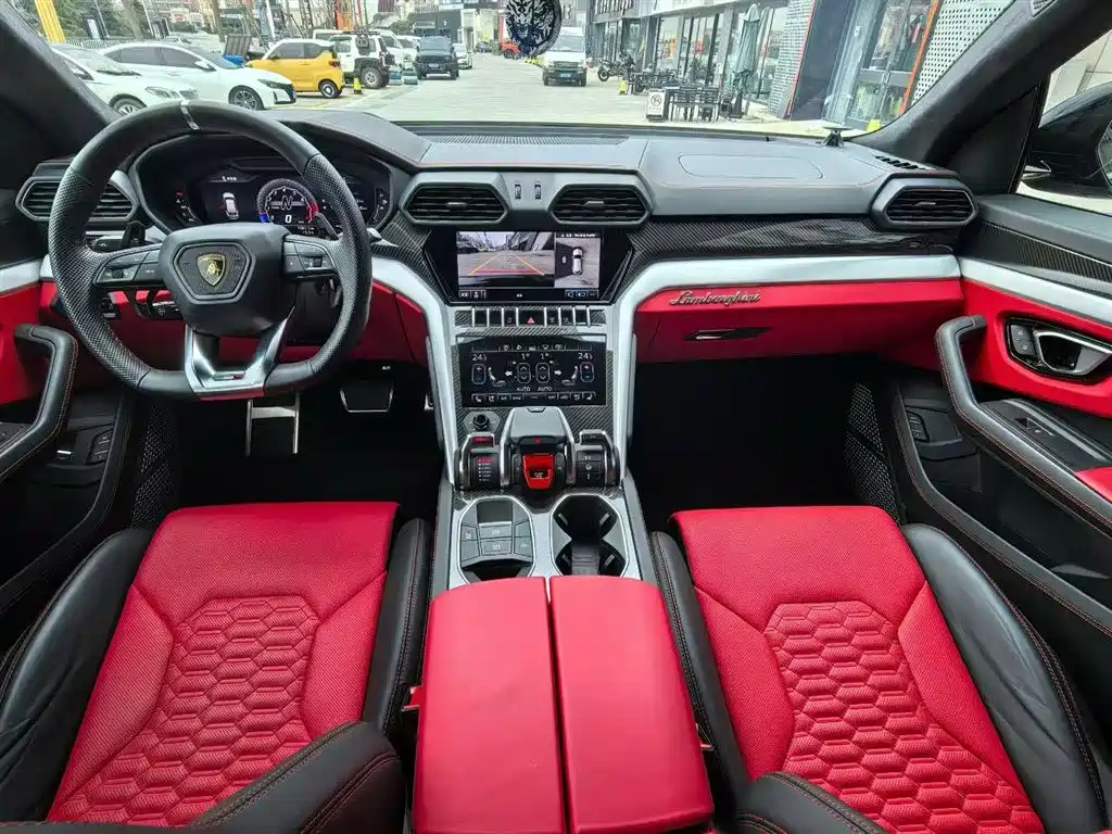 Urus 4.0 T V8 S