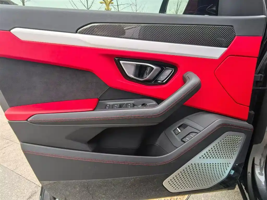 Urus 4.0 T V8 S