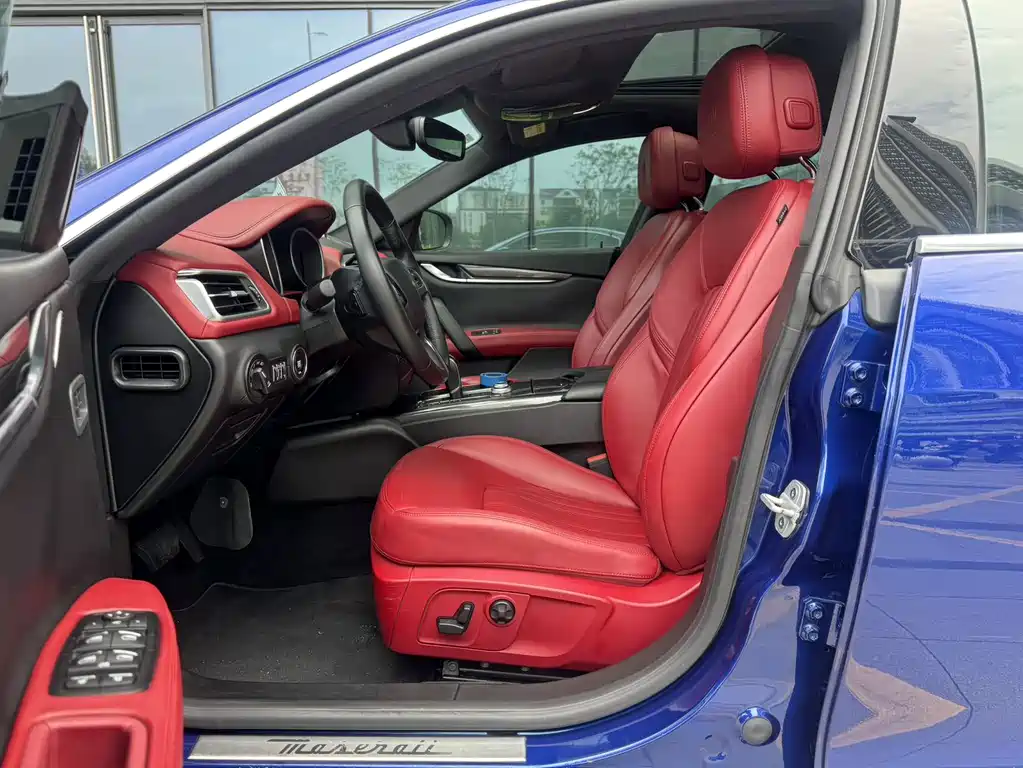 Ghibli 3.0 T Standard