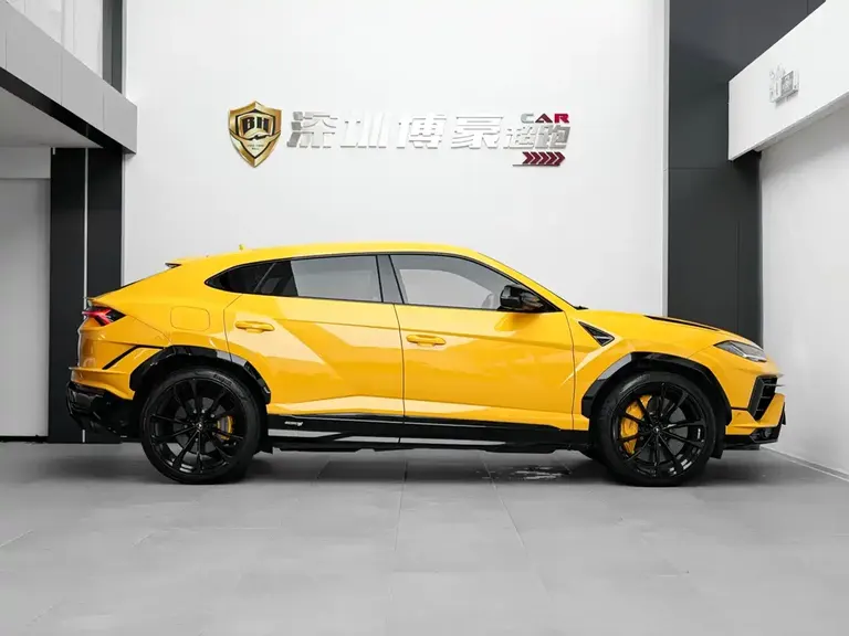 Lamborghini Urus 4.0 T V8 S