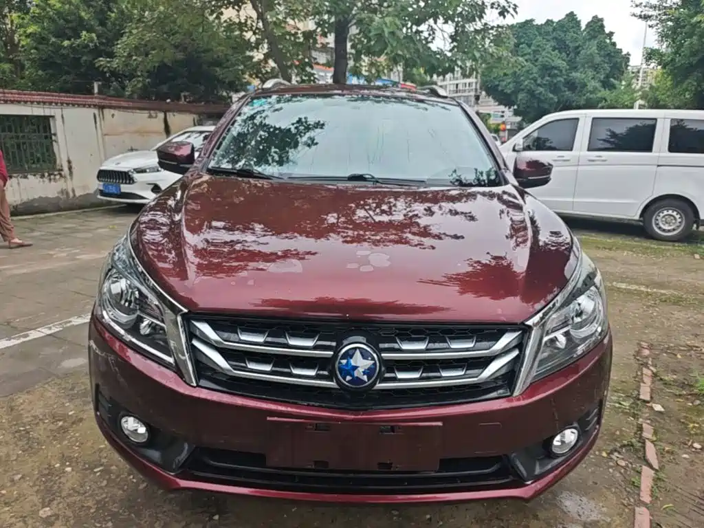Venucia T70 1.6 L Manual Wise Travel