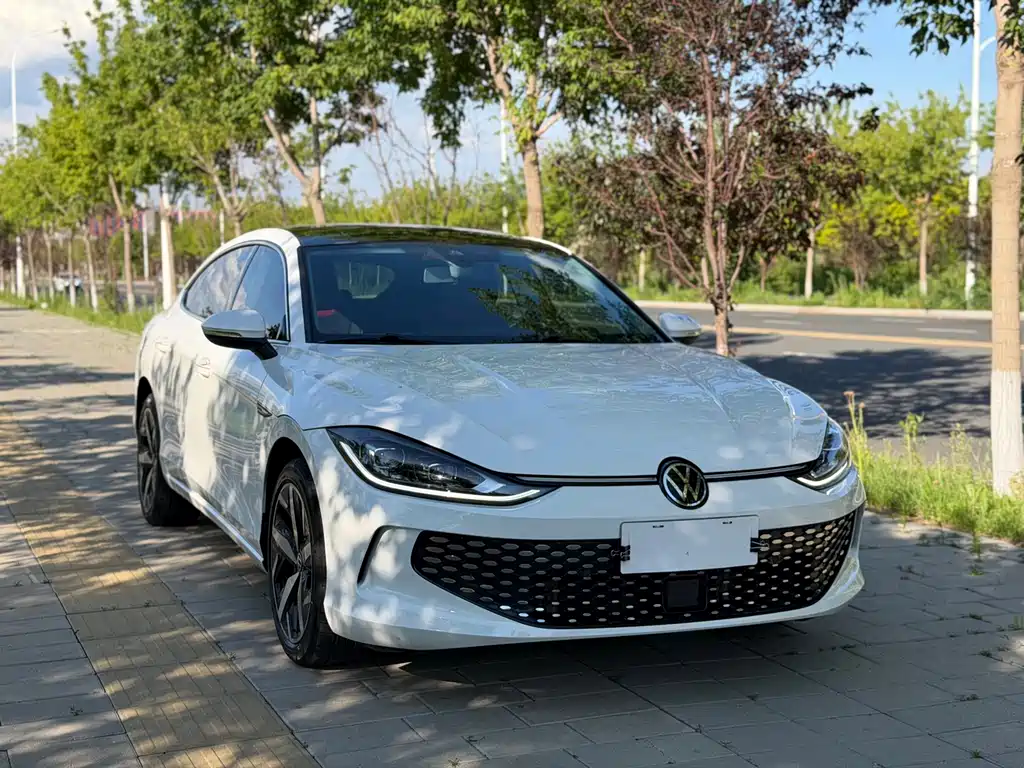 Lamando Lamando L 280 TSI DSG Spicy Cool