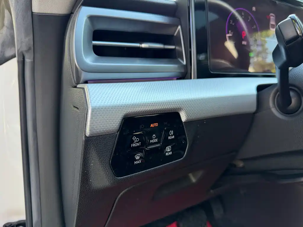 Lamando Lamando L 280 TSI DSG Spicy Cool