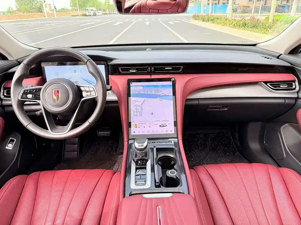 Hongqi H5 2.0 T Auto Connected Flagship