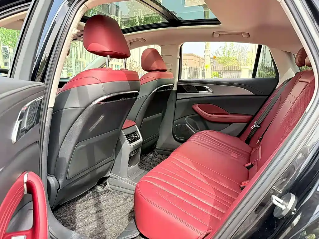 Hongqi H5 2.0 T Auto Connected Flagship