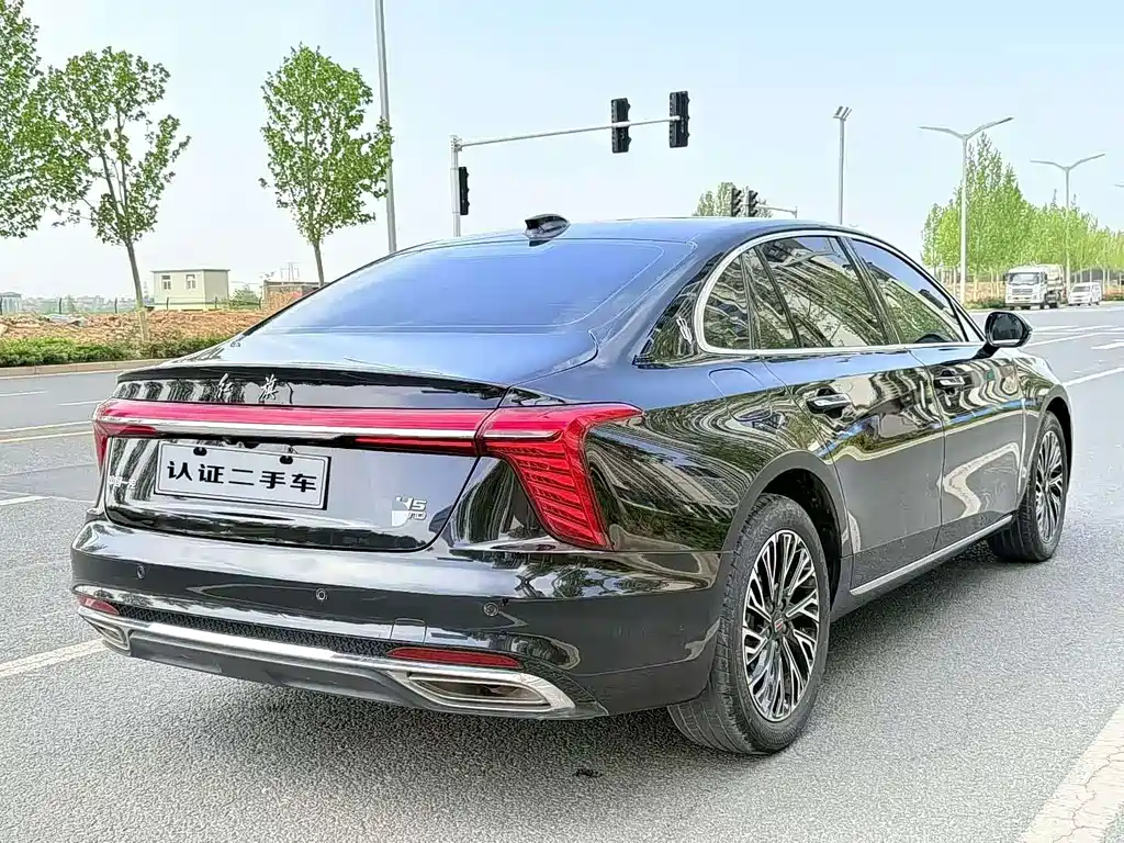 Hongqi H5 2.0 T Auto Connected Flagship