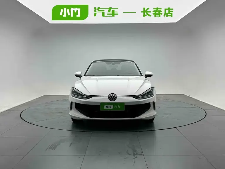 Volkswagen Lamando Lamando L 280 TSI DSG Dazzle Hot