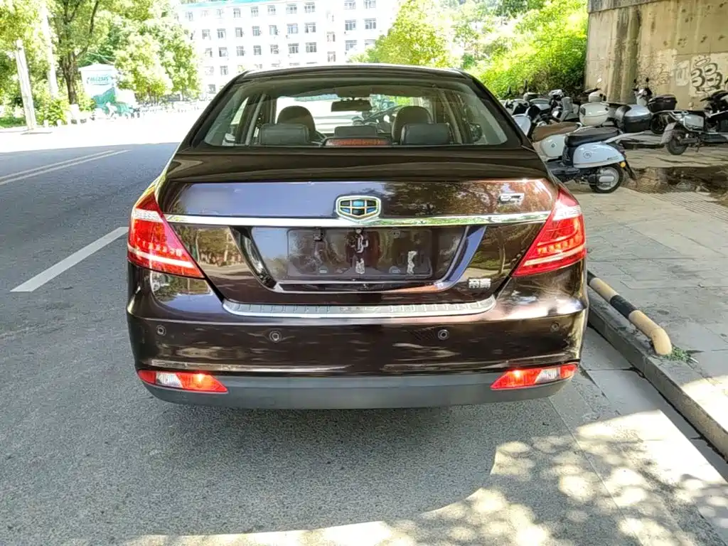 Emgrand Sedan 1.5 L Manual Upward