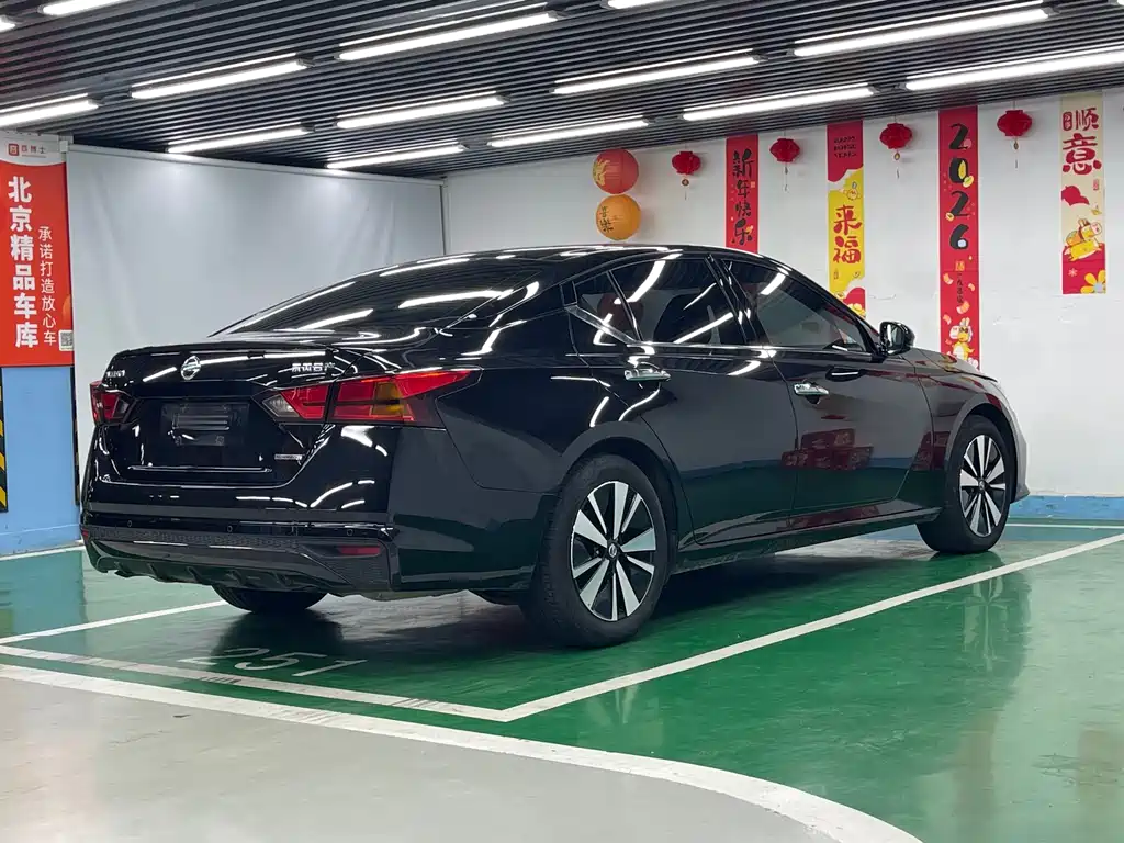 Teana 2.0 L XL Comfort