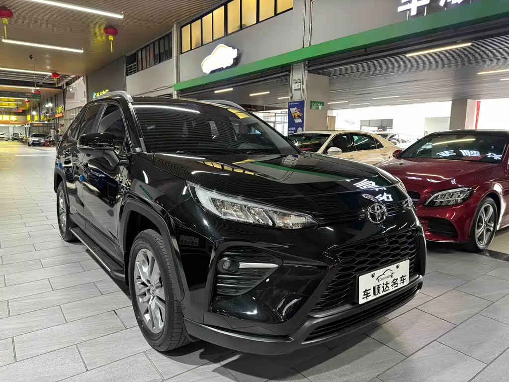 Wildlander 2.0 L CVT 2 WD Leading