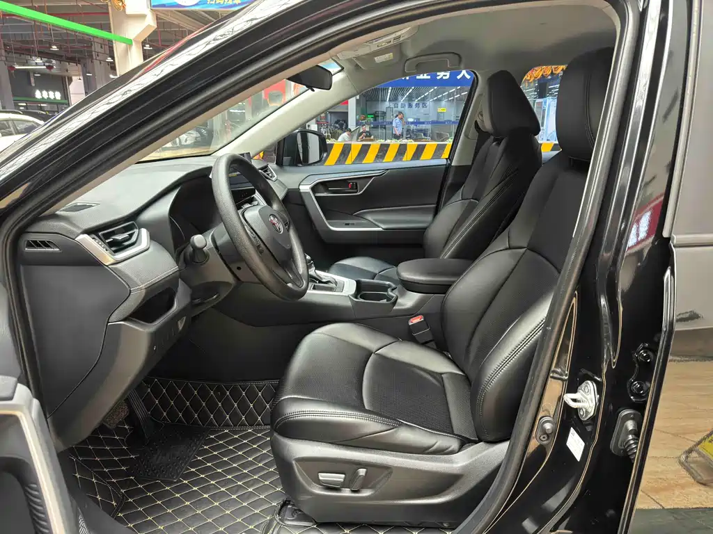 Wildlander 2.0 L CVT 2 WD Leading