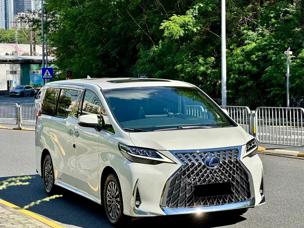 Lexus LM 300 h 7-seat Elegant