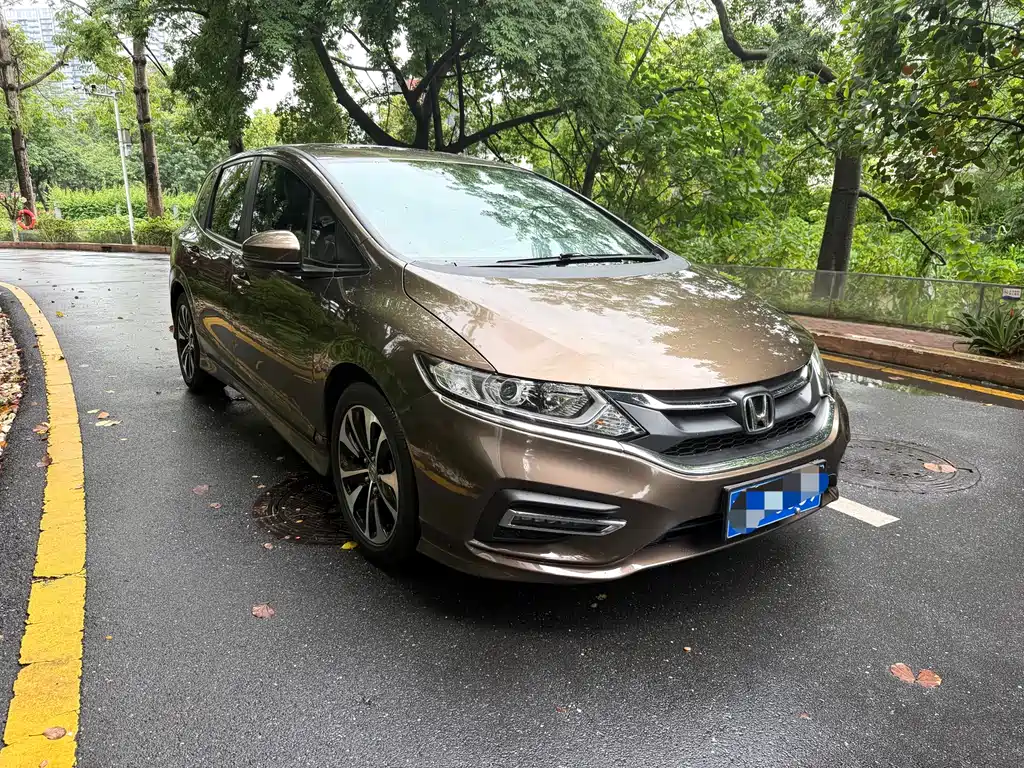 Jade 1.8 L Auto Comfort 5-seat