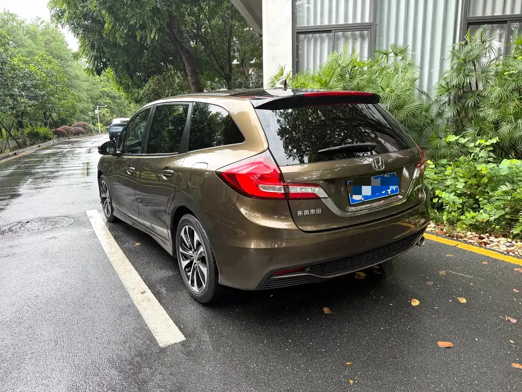 Jade 1.8 L Auto Comfort 5-seat