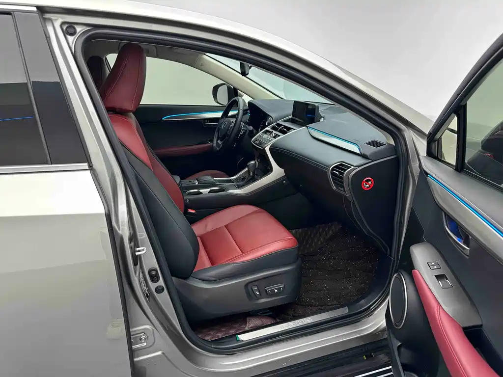Lexus NX 200 FWD Sharp Travel CN-V