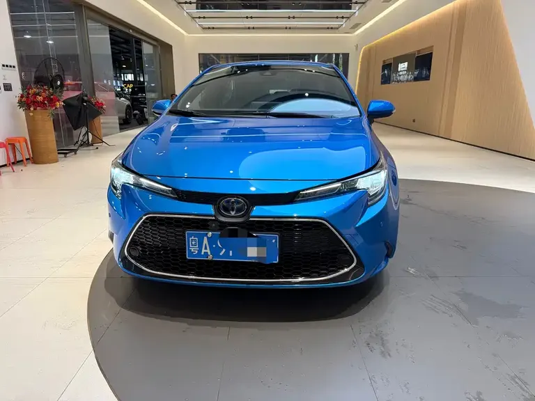 Toyota Levin Dual Engine 1.8 H E-CVT Luxury CN-V
