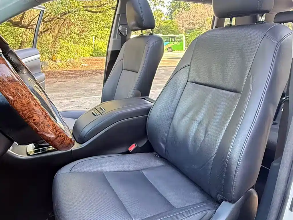 Highlander 2.0 T 4 WD Luxury 7-seat CN-VI