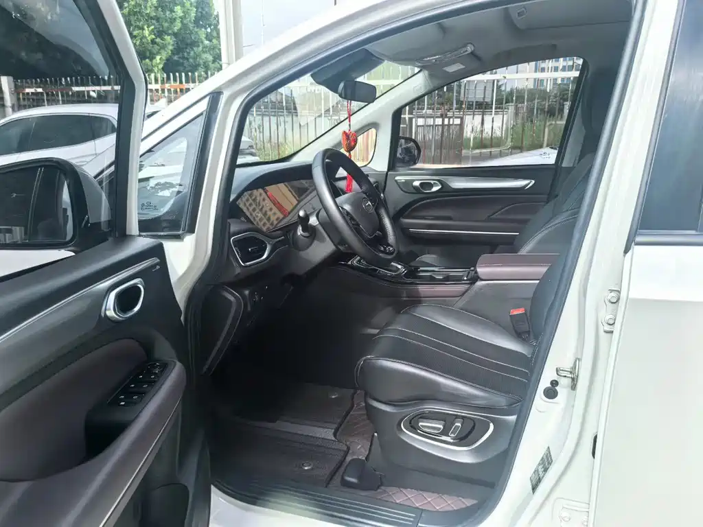 GAC Trumpchi M6 PRO 270 T DCT Luxury
