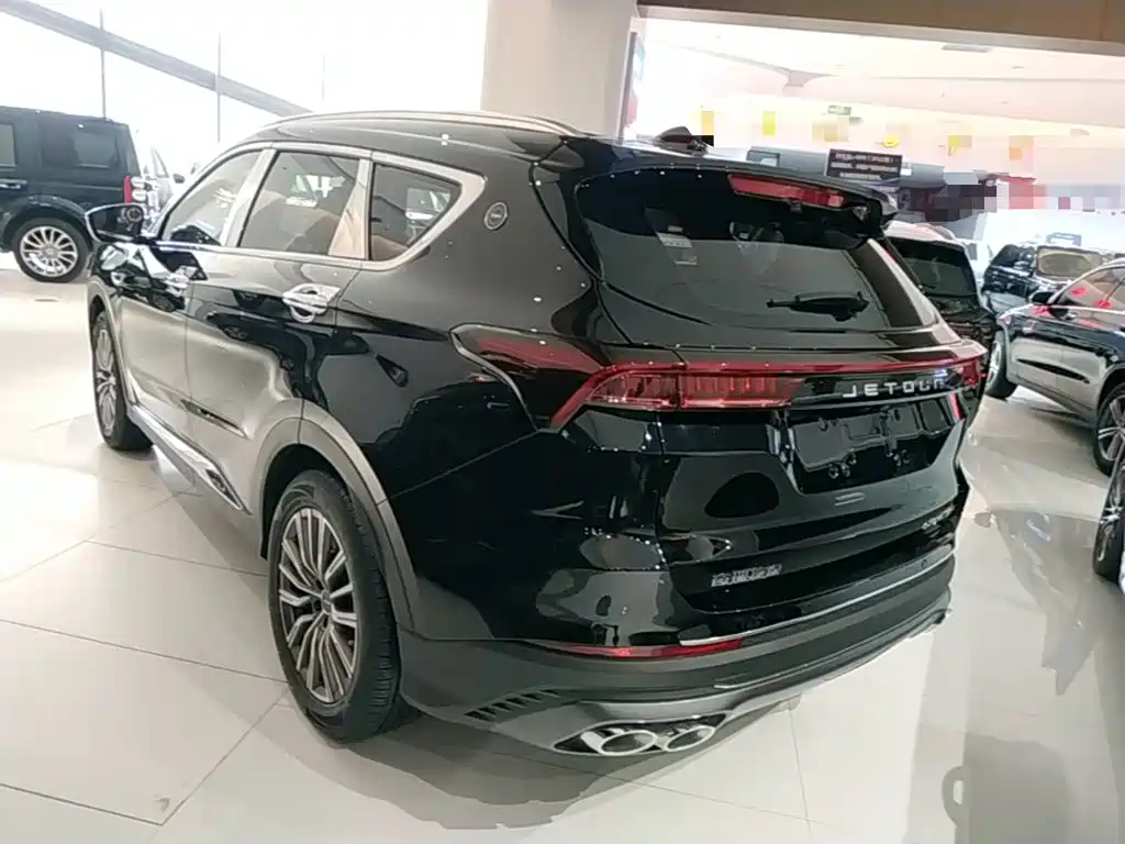 Jetour X70 PLUS Champion 1.5 T DCT Champion PRO 5-seat