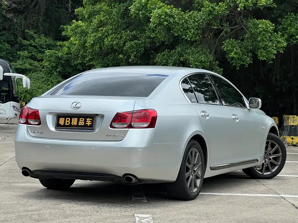 Lexus GS 300