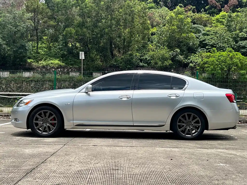 Lexus GS 300