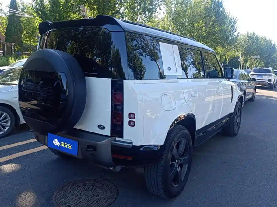 Land Rover Defender 110 3.0 T P400 X-DYNAMIC HSE