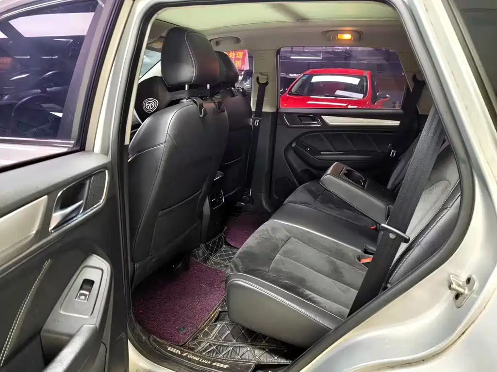 Roewe RX5 NEV eRX5 50 T Hybrid Connected Honor Supreme Flagship