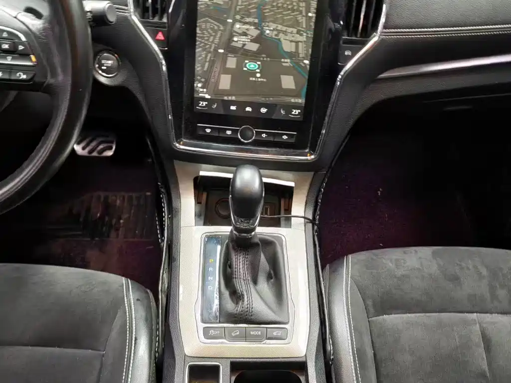 Roewe RX5 NEV eRX5 50 T Hybrid Connected Honor Supreme Flagship