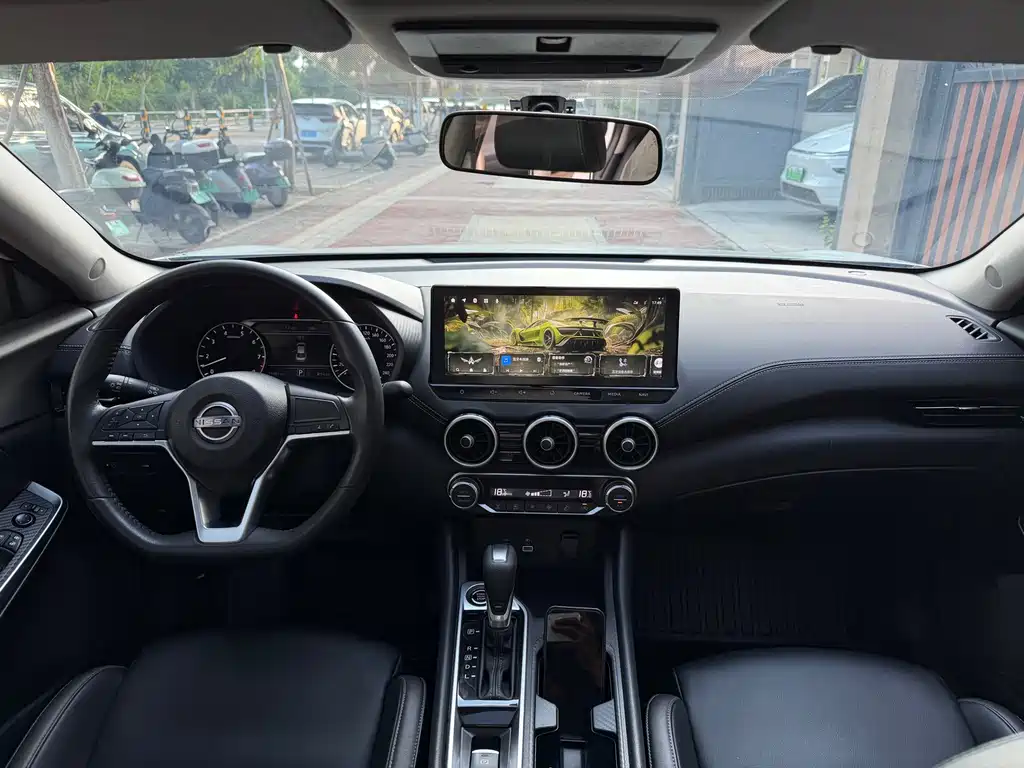 Sylphy Facelift 1.6 L CVT Joy