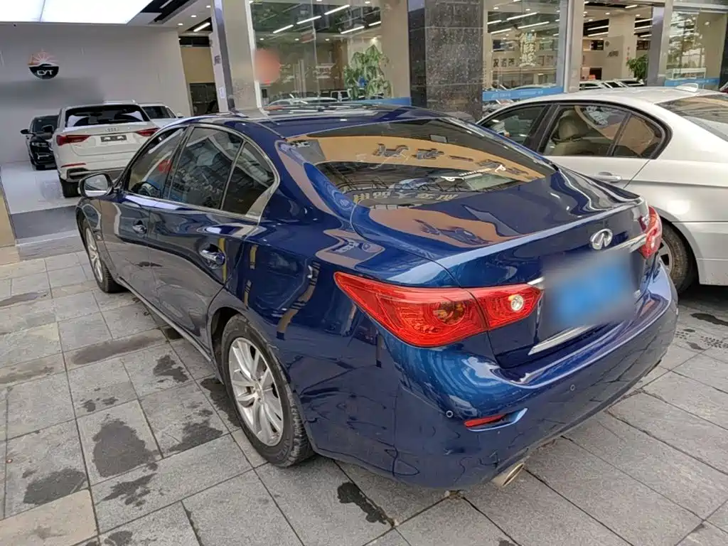 Infiniti Q50 L 2.0 T Joy