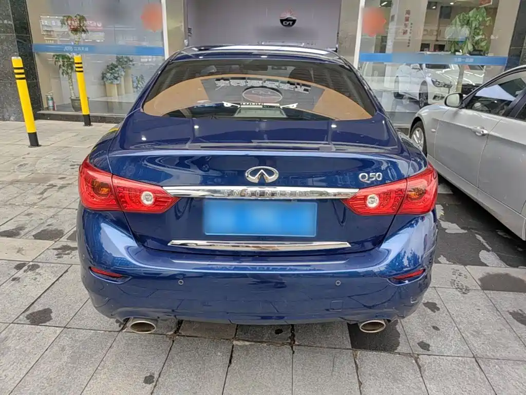 Infiniti Q50 L 2.0 T Joy