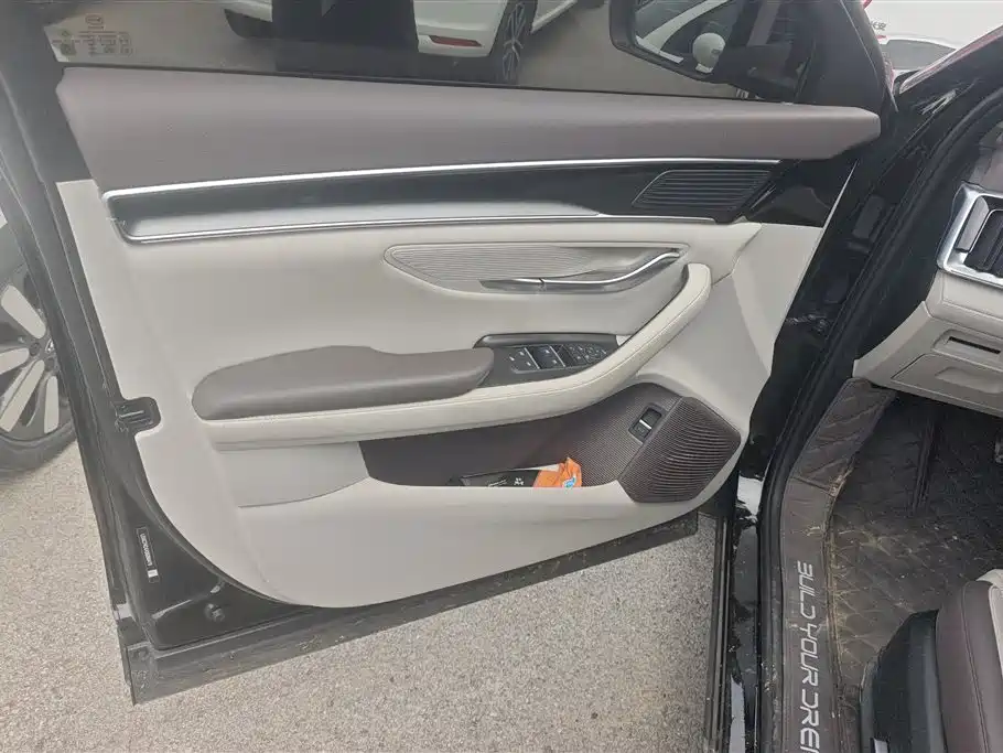 Song PLUS NEV DM-i Smart Drive 160 KM Flagship