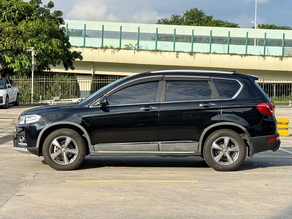 Haval H6 Red Label Sport 1.5 T Manual 2 WD Distinguished