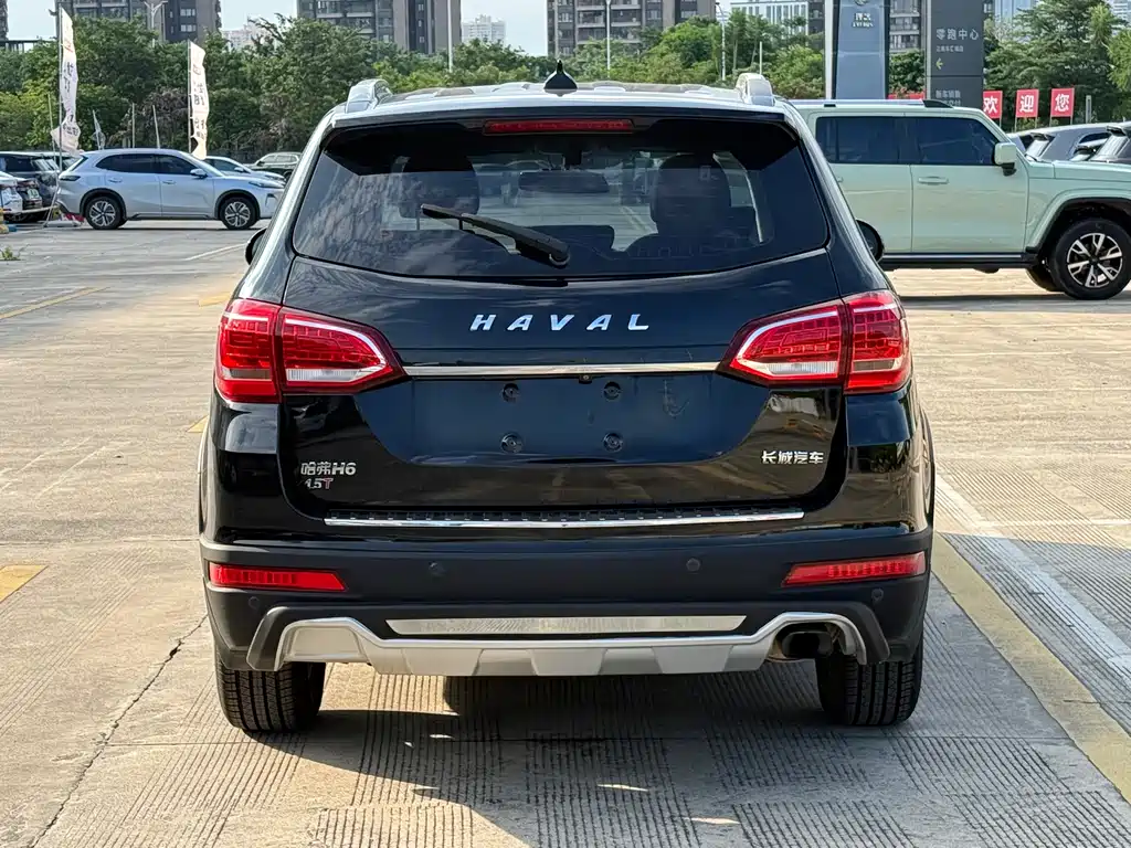 Haval H6 Red Label Sport 1.5 T Manual 2 WD Distinguished