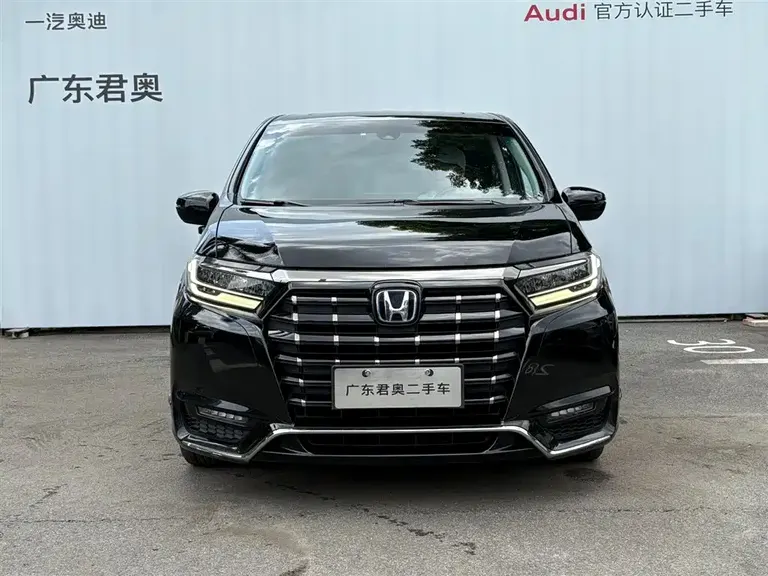 Honda Elysion 2.0 L e:HEV Luxury