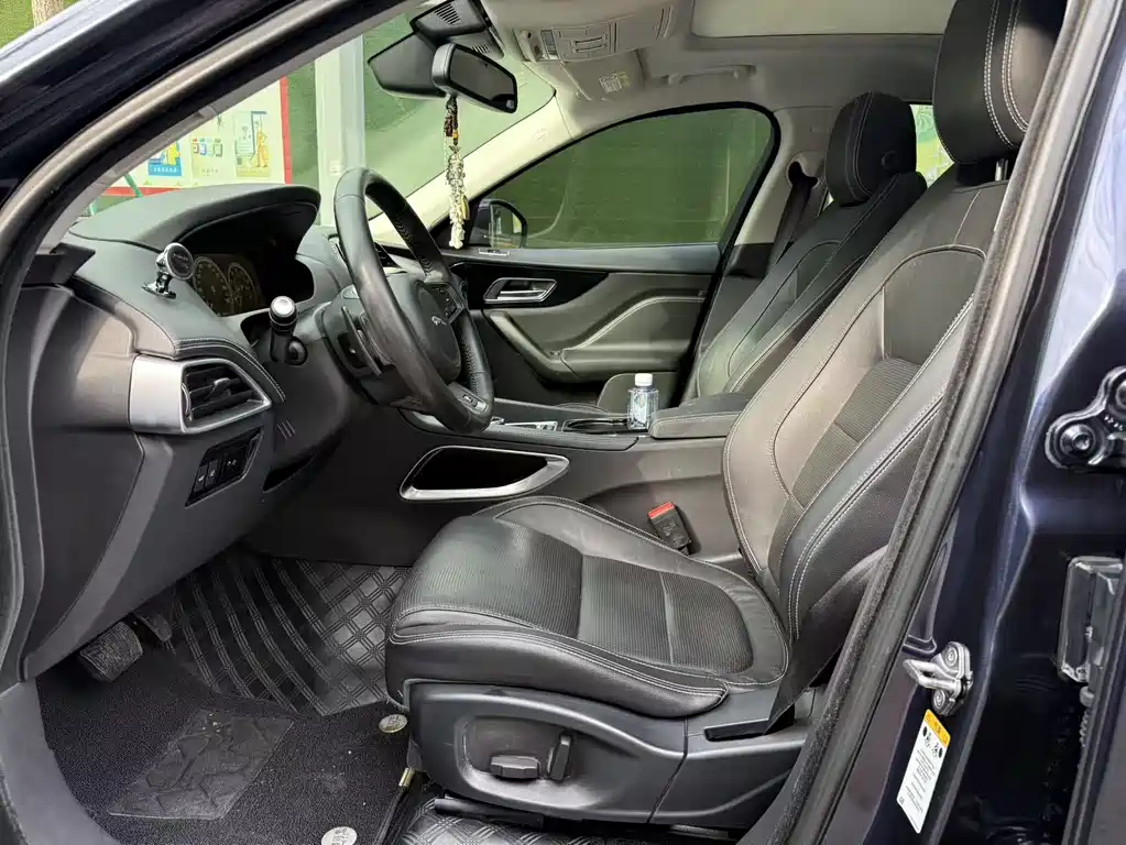 Jaguar F-PACE 2.0 T 2 WD R-Sport Sport