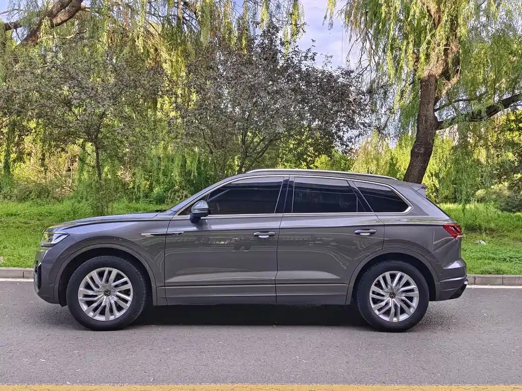 Touareg 2.0 TSI Sharp Style