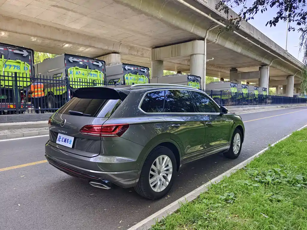 Touareg 2.0 TSI Sharp Style