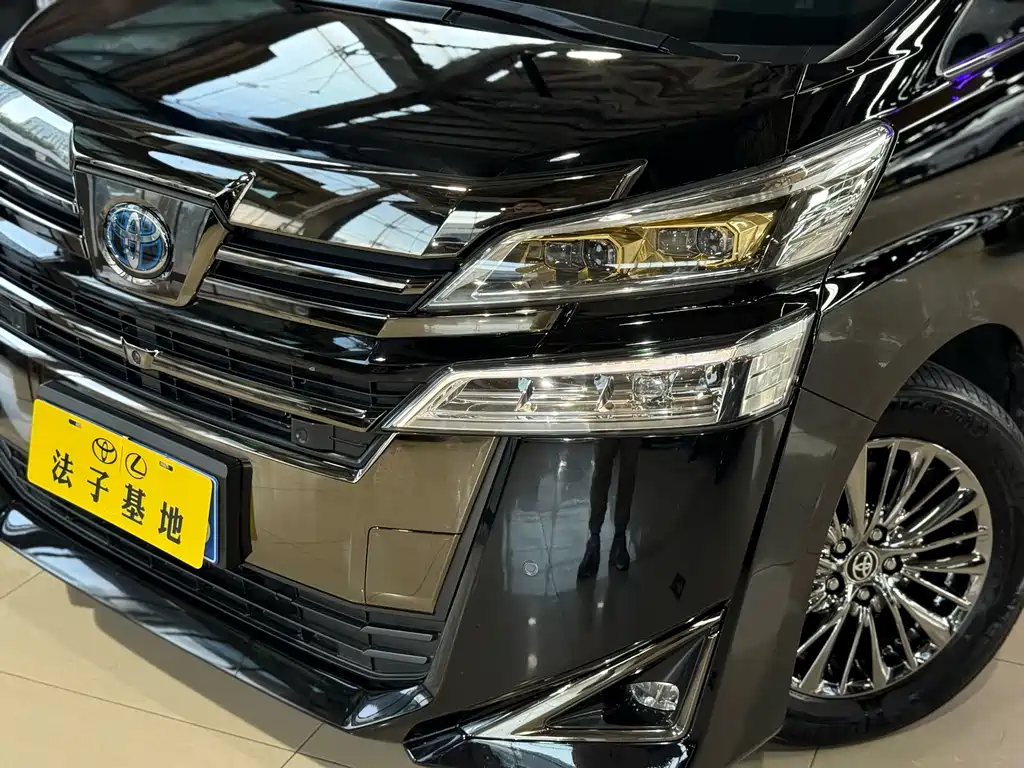 Vellfire Dual Engine 2.5 L Black Gold Limited