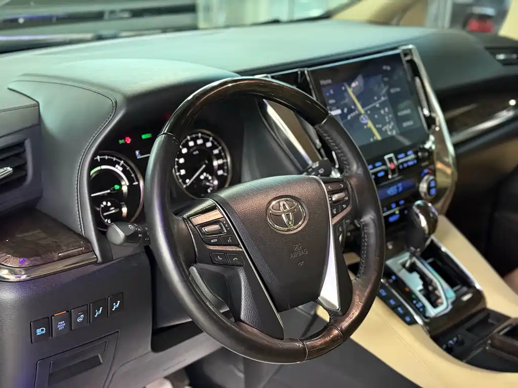 Vellfire Dual Engine 2.5 L Black Gold Limited