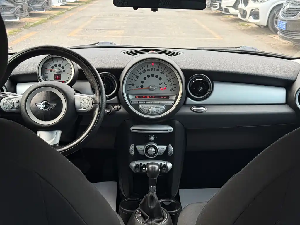 MINI 1.6 L COOPER Cheer