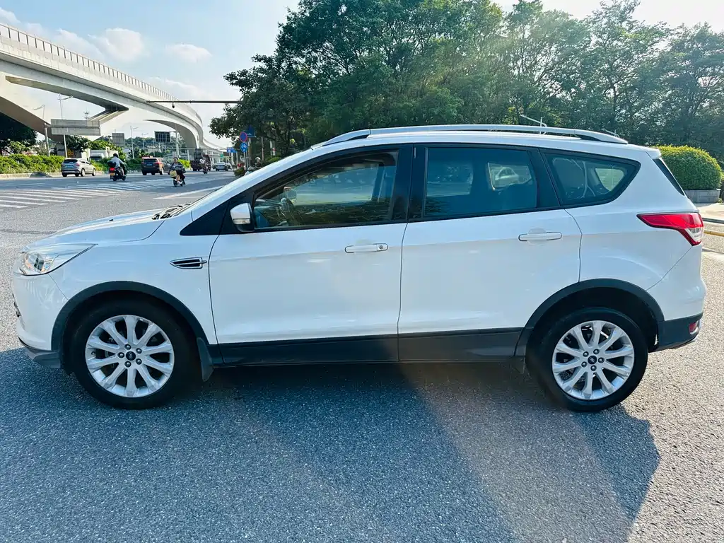 Kuga 1.5 L GTDi 2 WD Comfort