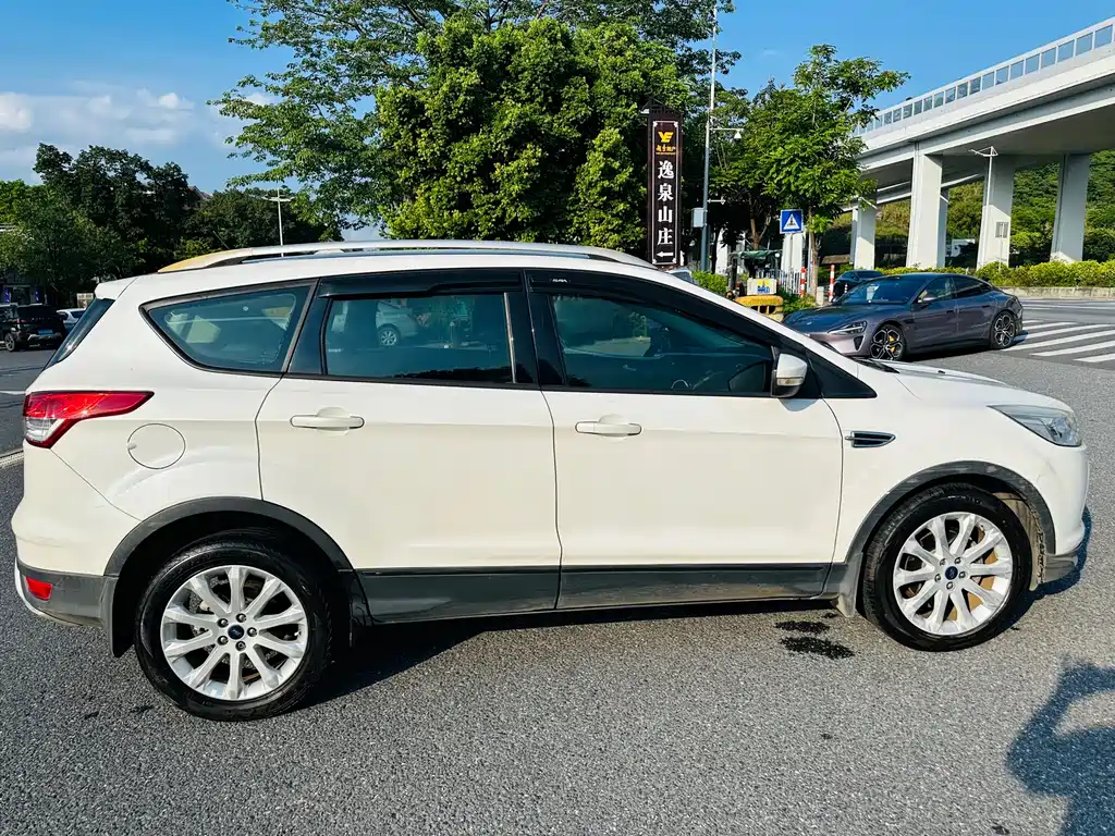 Kuga 1.5 L GTDi 2 WD Comfort